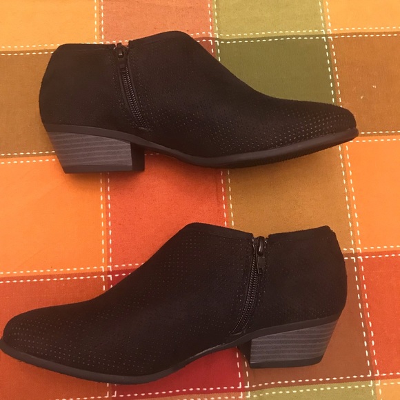New Perforated Open side booties last one 7 - Picture 5 of 8